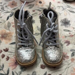 Old Navy Silver Glitter Lace-Up Kids Ankle Boots